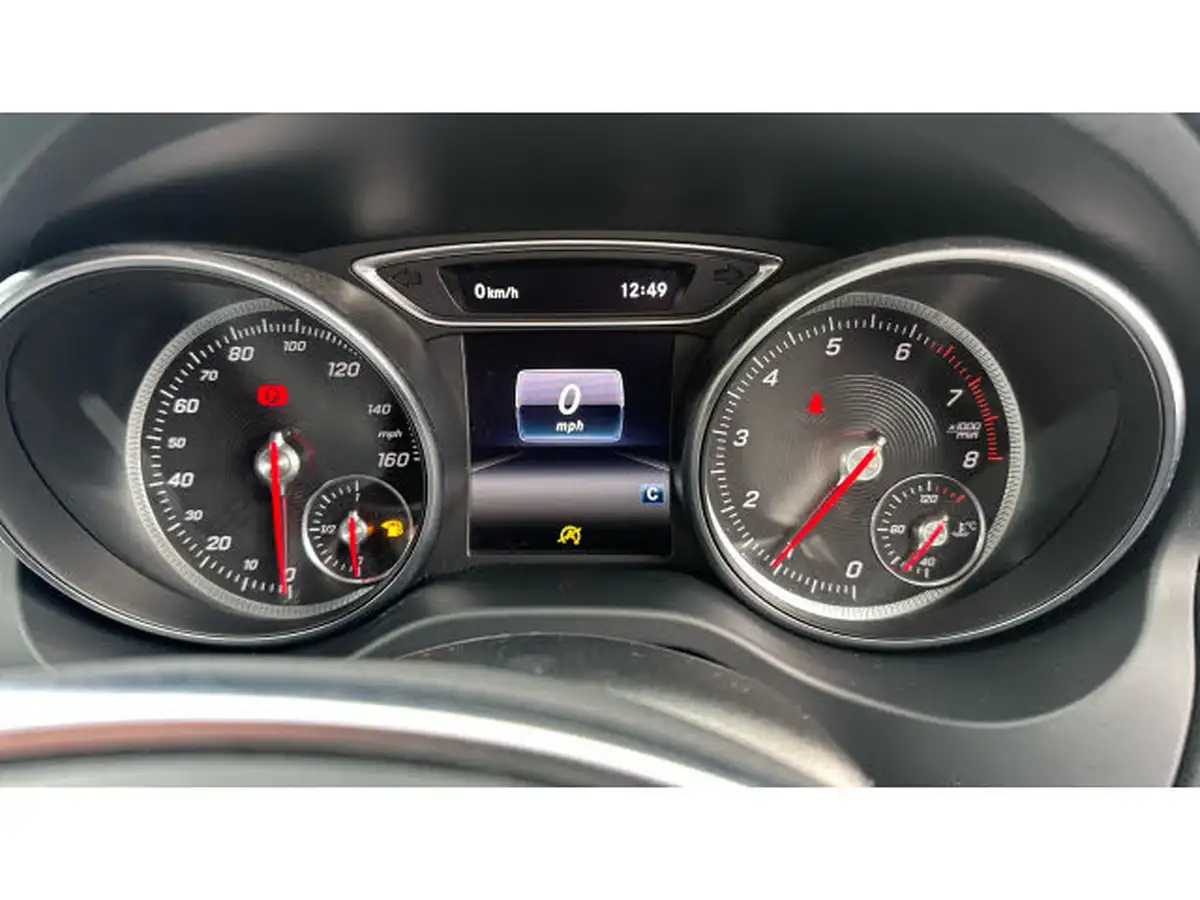 2019-mercedes-benz-gla-class-16-gla-200-amg-line-edition-big-17
