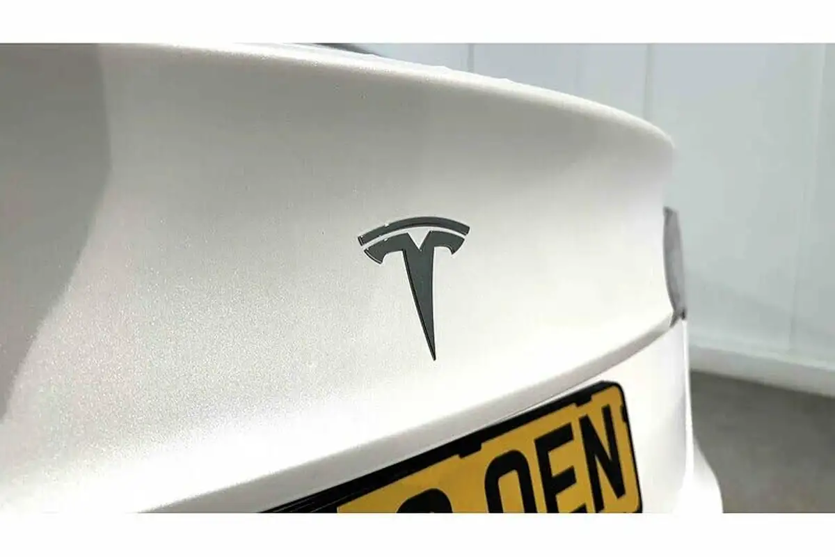 2020-tesla-model-3-e-standard-plus-big-10