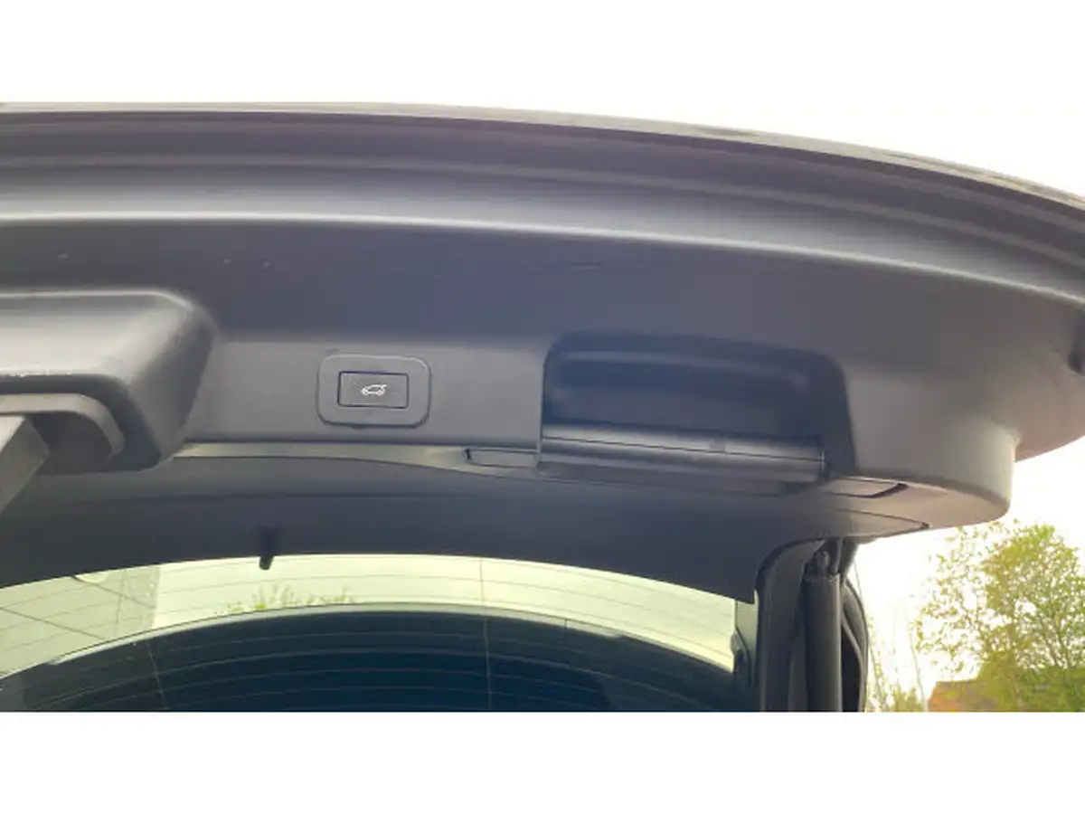 2024-jaguar-f-pace-20-d200-r-dynamic-hse-black-big-42