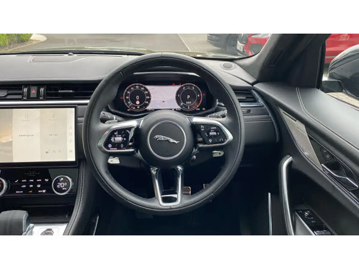 2024-jaguar-f-pace-20-d200-r-dynamic-hse-black-big-14