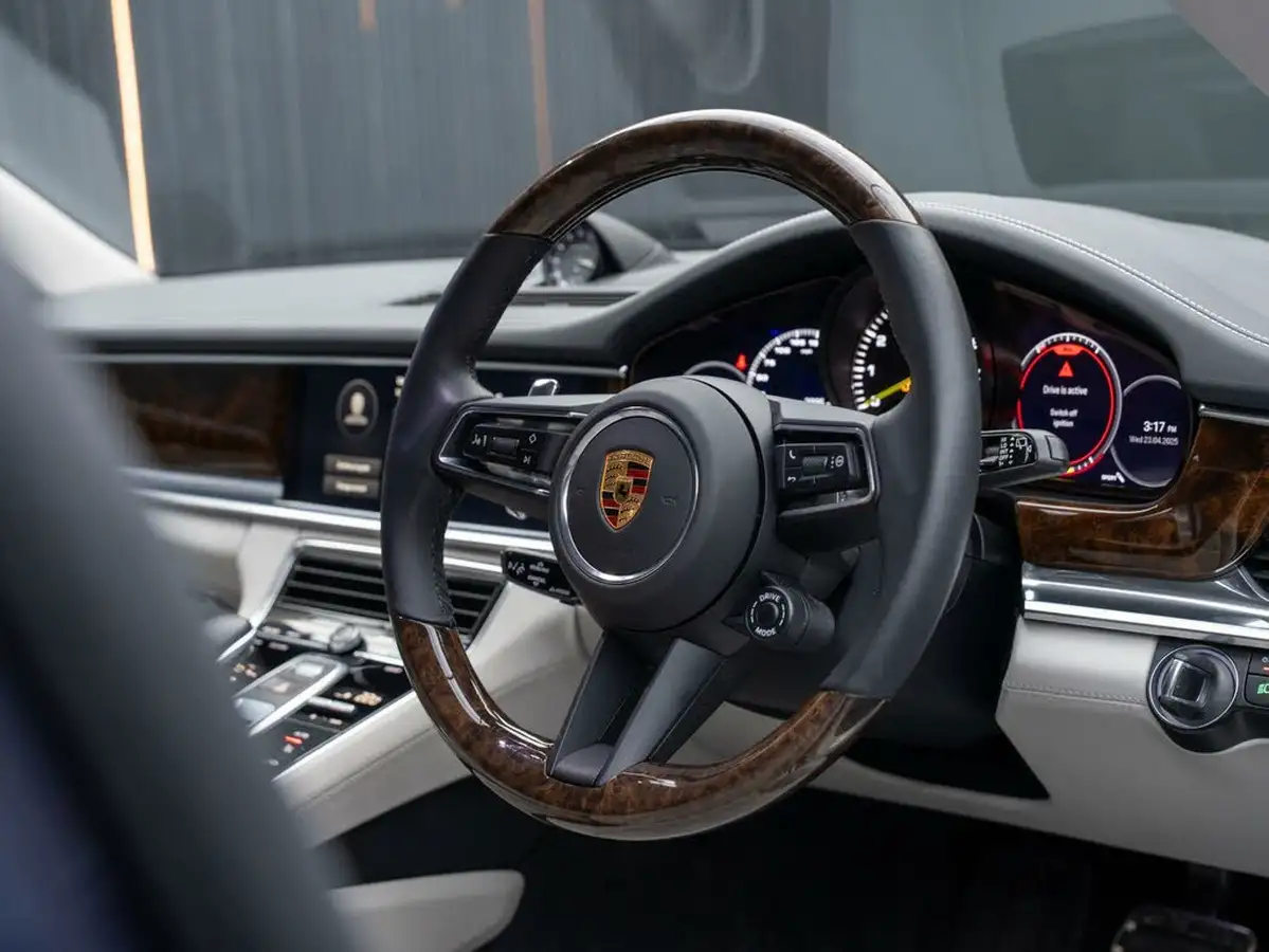 2022-porsche-panamera-30-4-e-hybrid-hatchback-big-7
