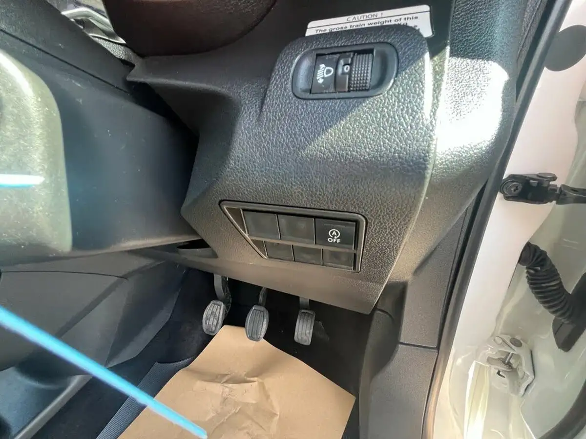 2022-toyota-proace-city-15d-active-big-17
