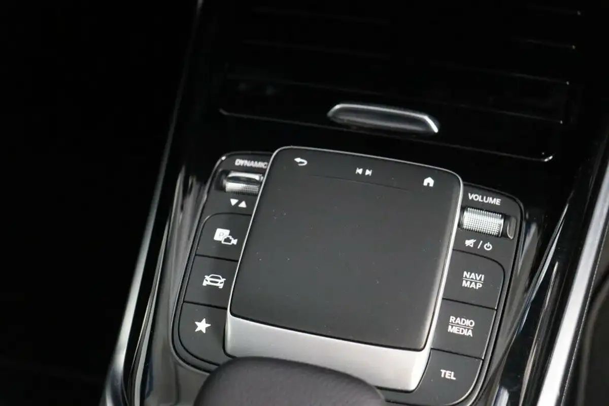 2022-mercedes-benz-a-class-20-a35-amg-executive-edition-hatchback-5d-big-31