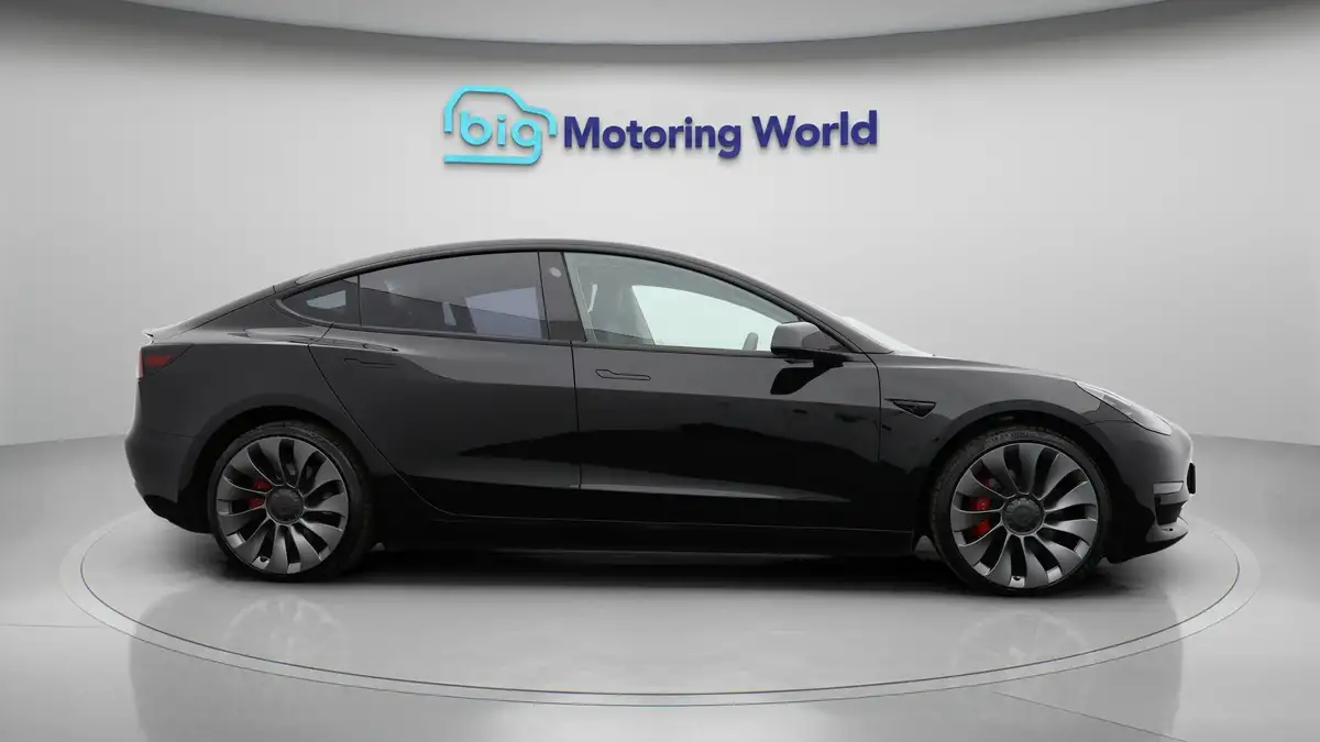 2021-tesla-model-3-e-performance-awd-big-7