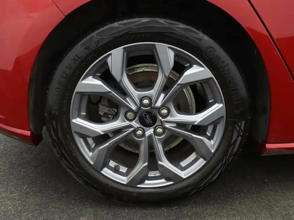 2023-ford-focus-big-5