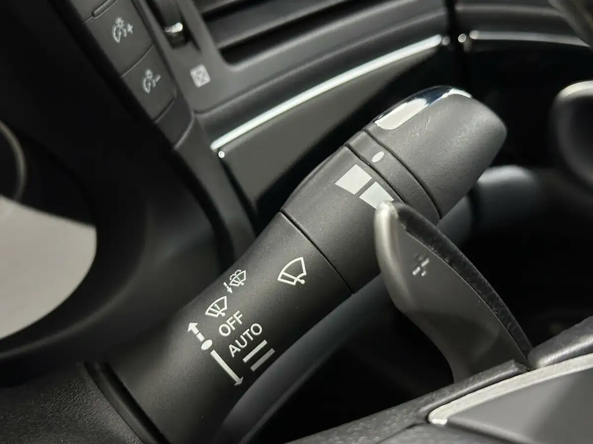 2016-infiniti-q70-22td-sport-big-13