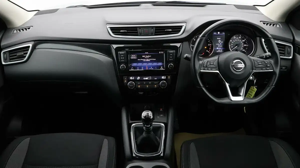 2019-nissan-qashqai-15dci-acenta-premium-heat-pack-big-12