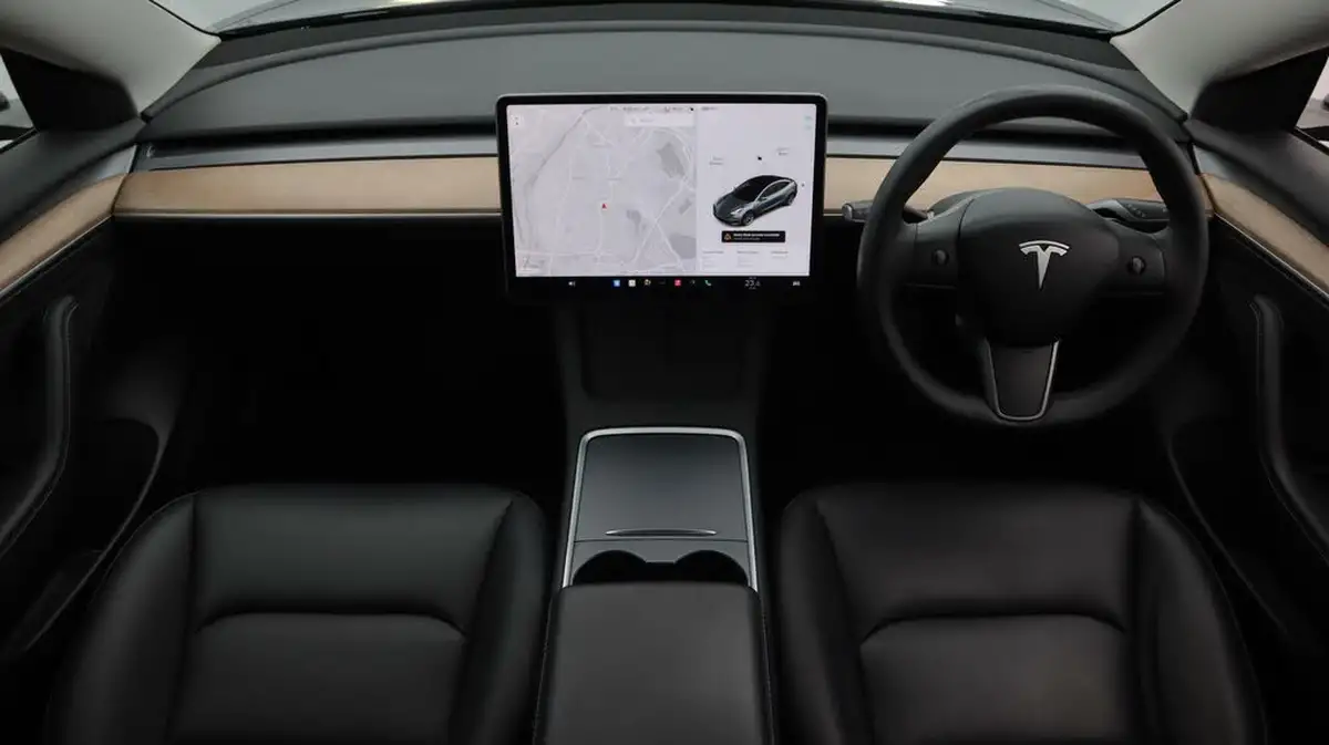 2021-tesla-model-3-e-long-range-awd-big-13