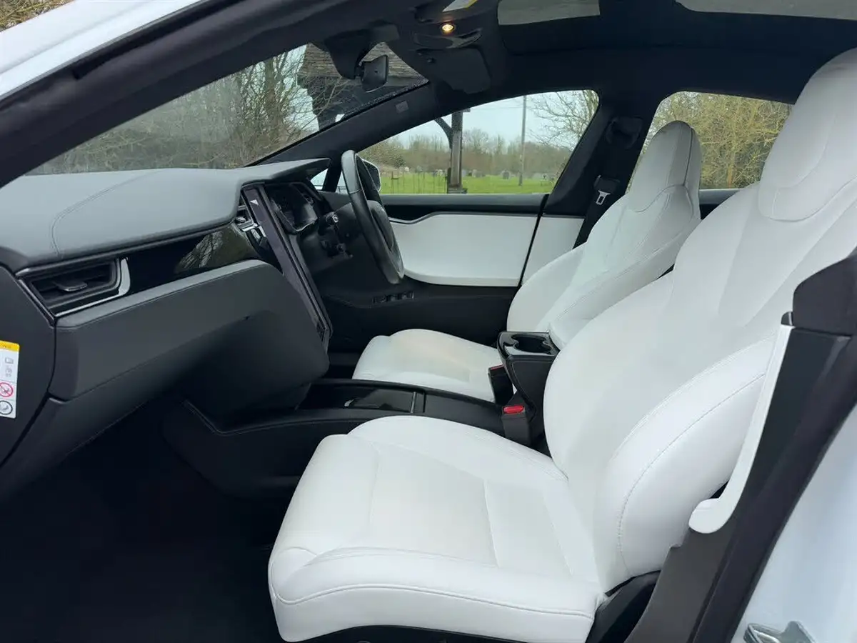 2019-tesla-model-s-e-long-range-big-11