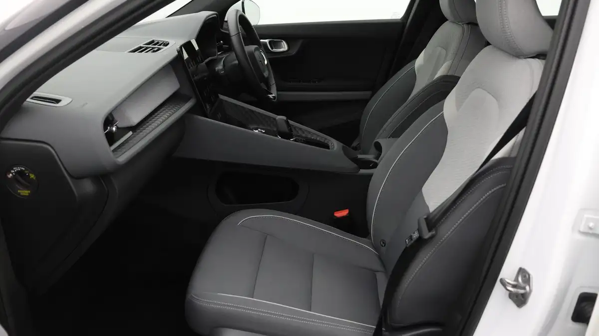 2022-polestar-polestar-2-e-ps2-300kw-long-dual-hatchback-big-13