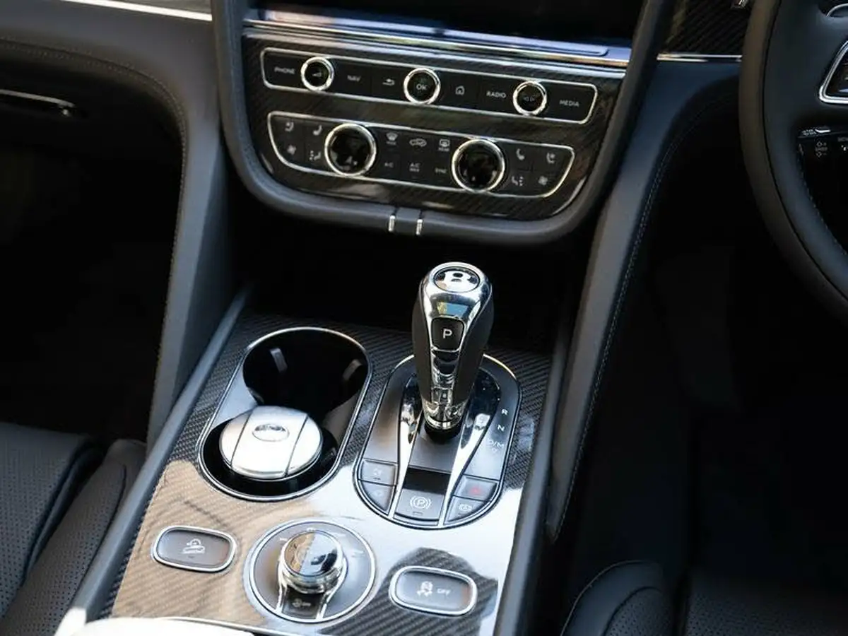 2024-bentley-bentayga-40-v8-s-big-38