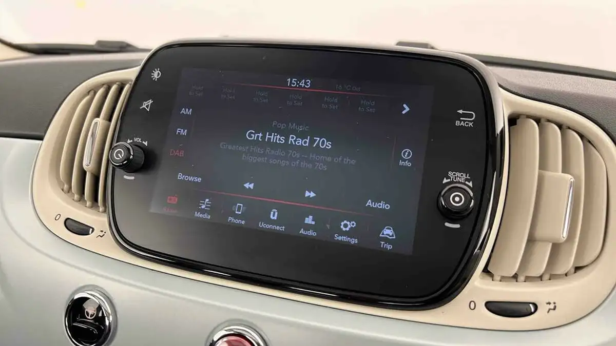 2024-fiat-500-10-top-big-38