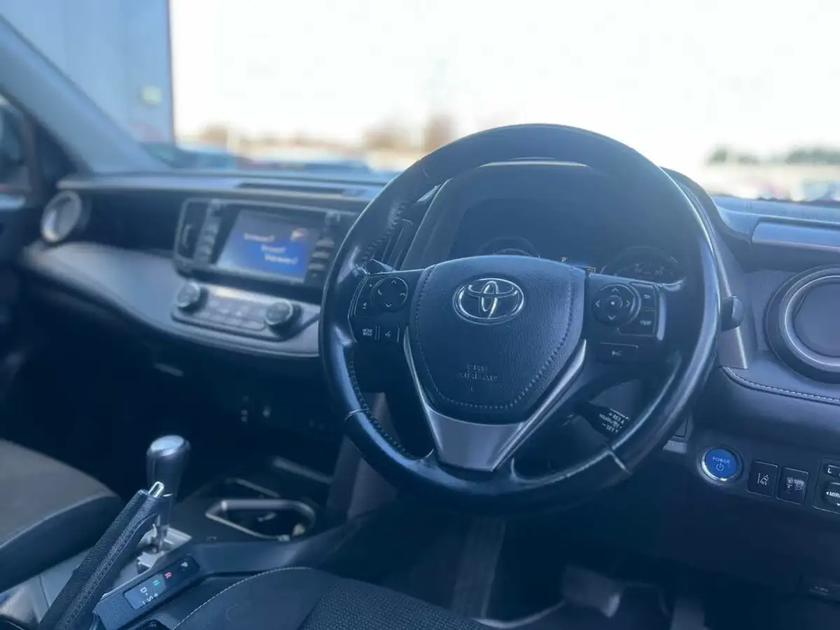 2018-toyota-rav4-25-vvt-i-icon-tech-big-14
