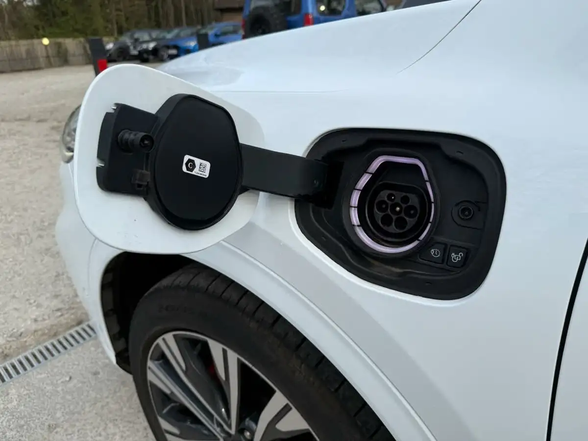 2021-ford-kuga-25t-st-line-x-edition-225ps-phev-big-8