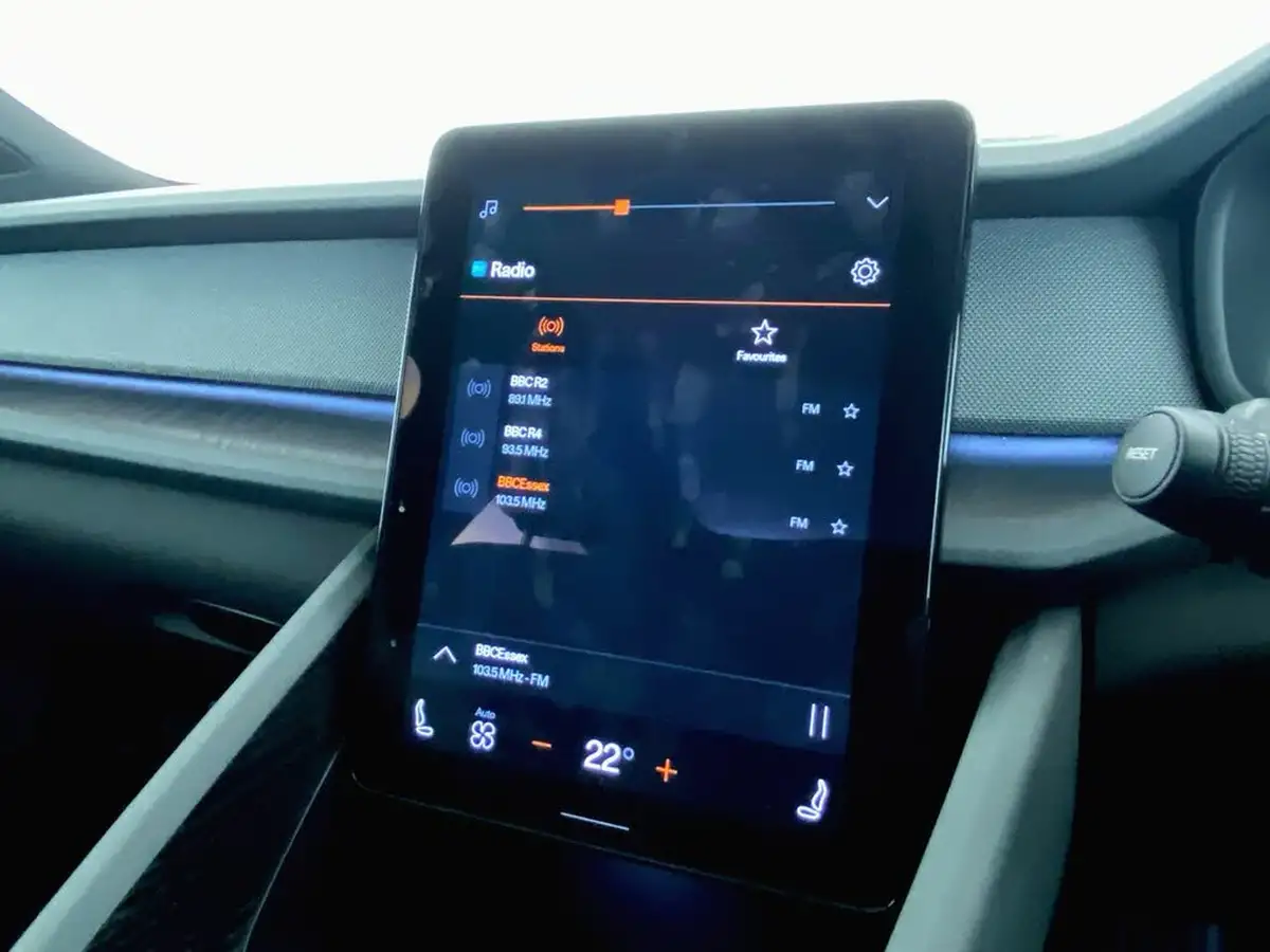 2020-polestar-polestar-2-e-ps2-big-17