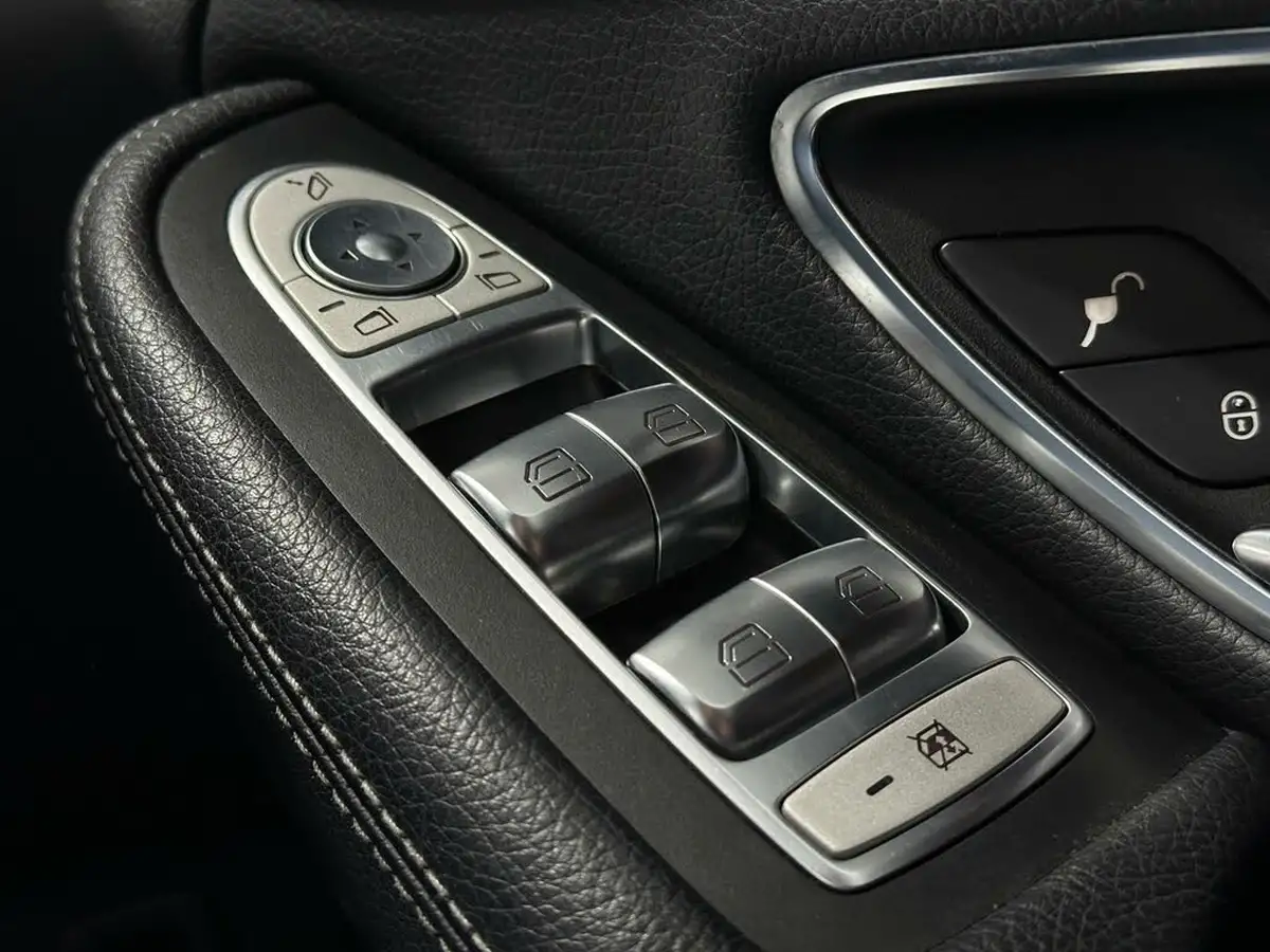 2017-mercedes-benz-c-class-16d-c200d-amg-line-ss-saloon-4d-7g-tronic-big-17