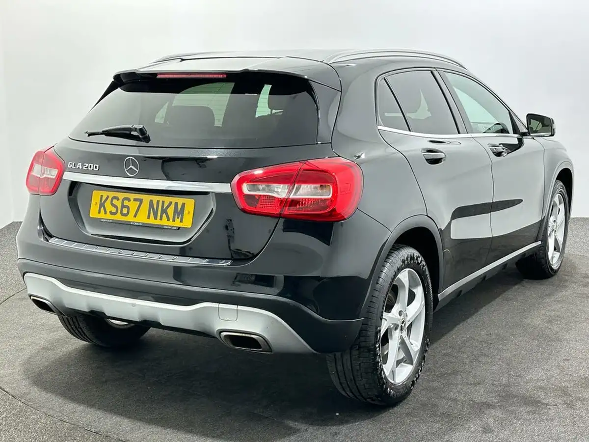 2017-mercedes-benz-gla-class-16-gla-200-sport-big-6