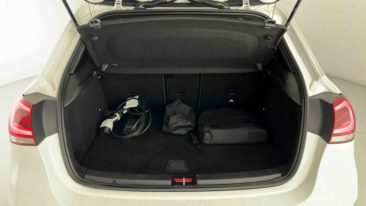 2021-mercedes-benz-a-class-13-a250e-amg-line-executive-hatchback-5d-big-18