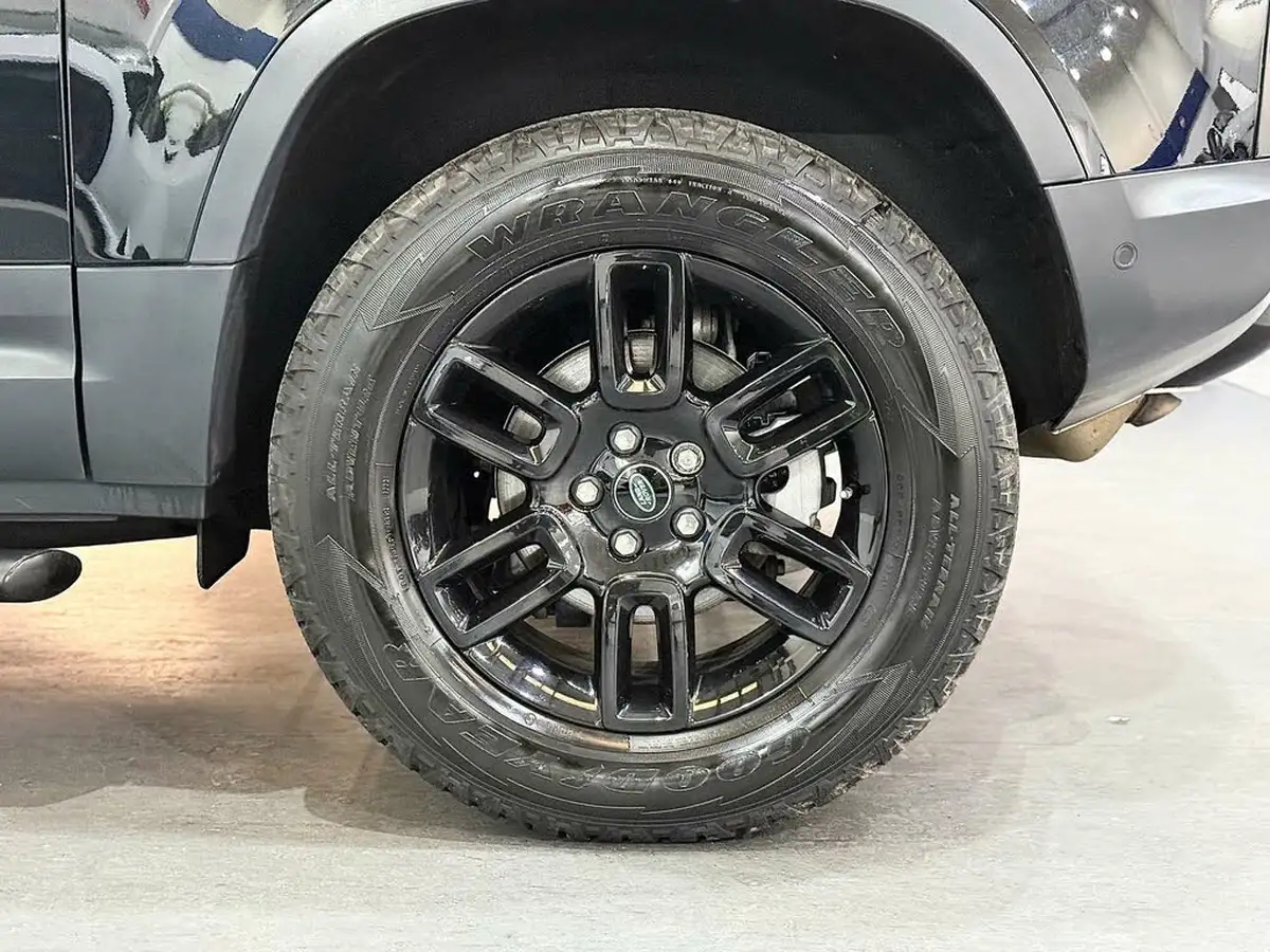 2022-land-rover-90-defender-30-d250-hse-big-46