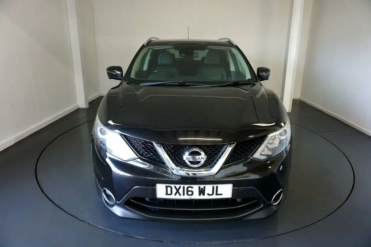 2016-nissan-qashqai-15dci-tekna-big-13