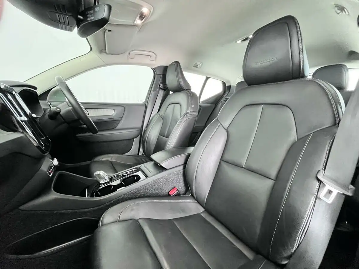2020-volvo-xc40-20-t4-inscription-pro-awd-big-11