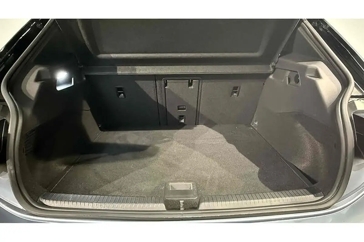 2022-volkswagen-id3-e-family-145ps-big-13