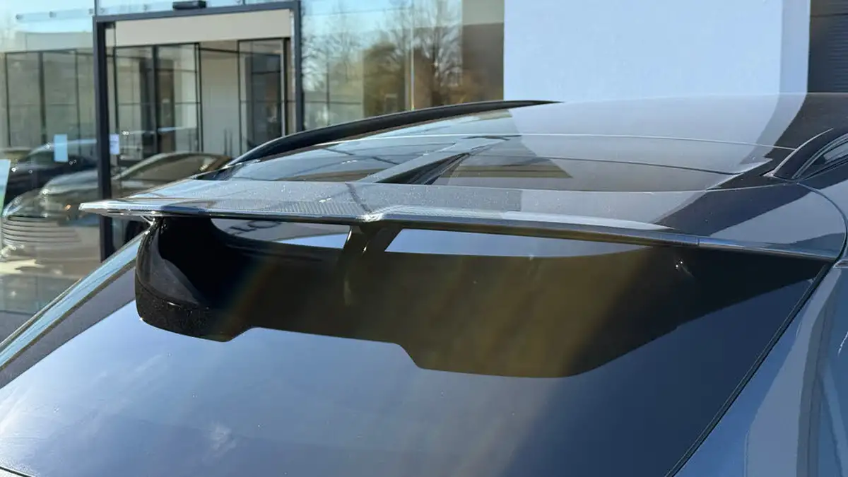 2022-aston-martin-dbx-40-v8-big-27
