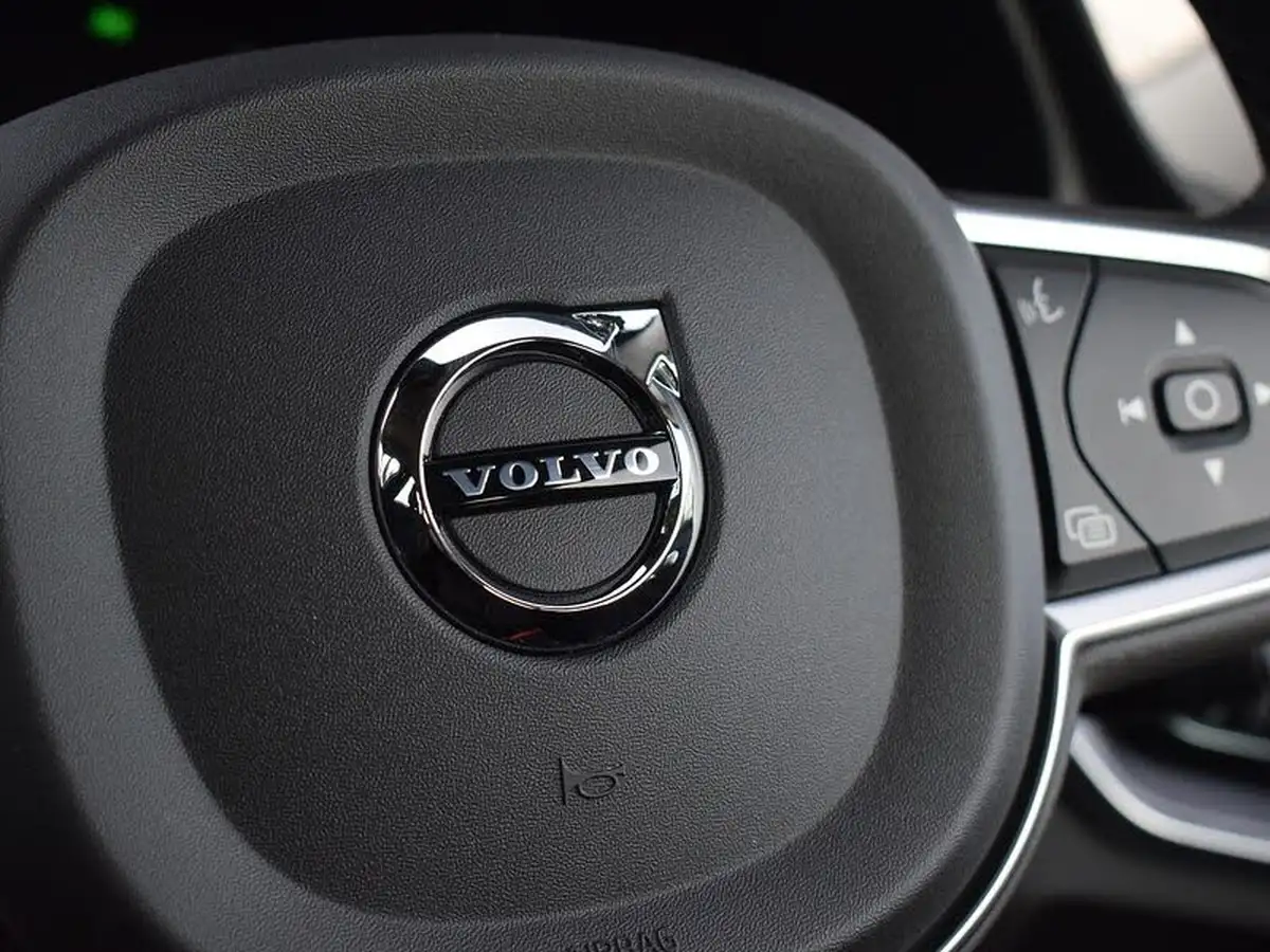 2022-volvo-v60-20-b3-core-big-22