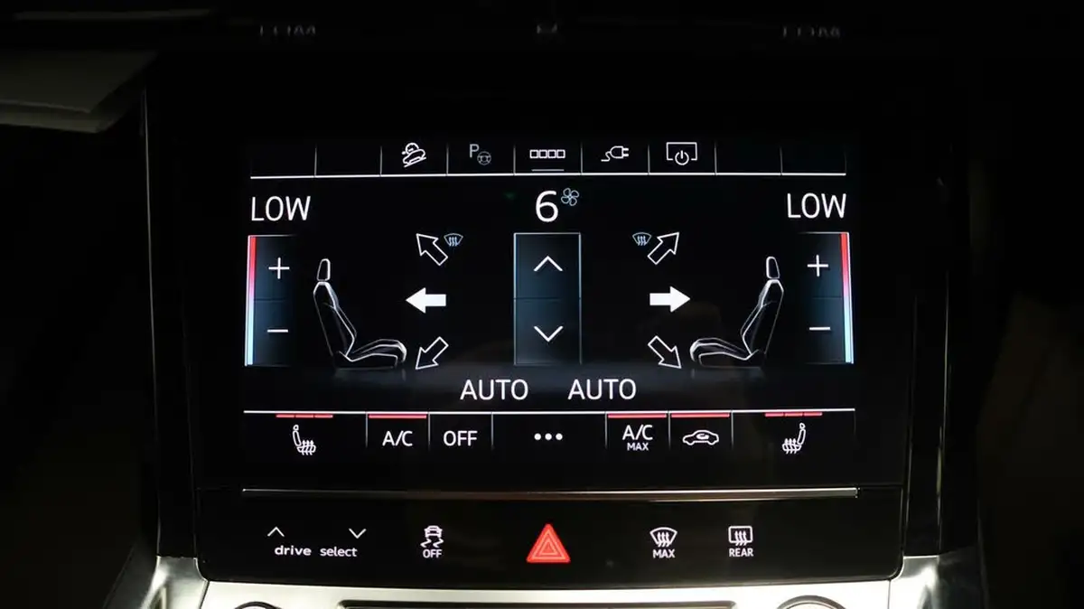 2021-audi-e-tron-50e-black-edition-station-wagon-big-4