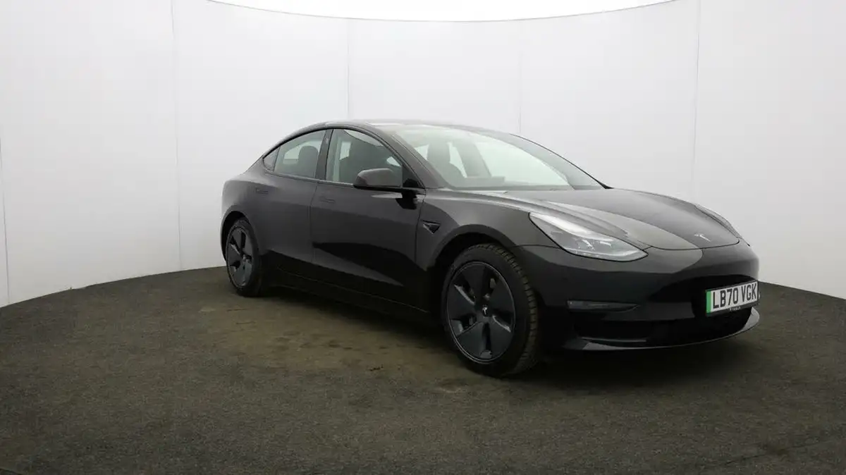 2020-tesla-model-3-e-long-range-big-39