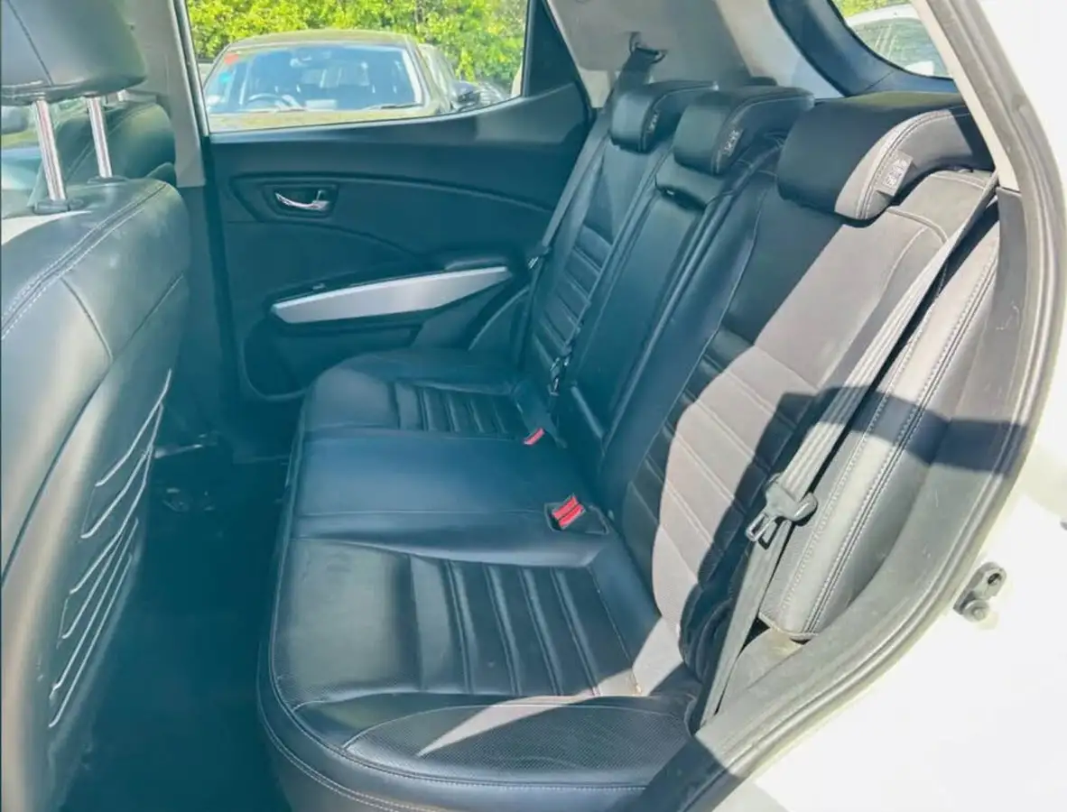2015-kgm-ssangyong-tivoli-16td-ex-big-14