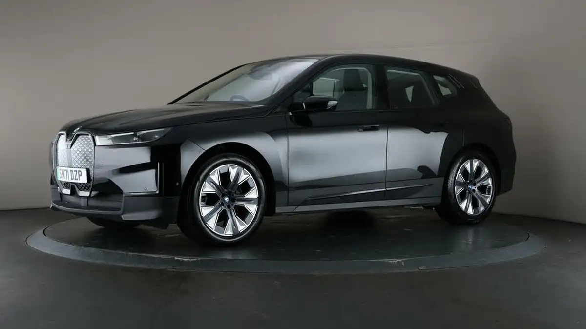2022-bmw-ix-e-xdrive-40-sport-big-36