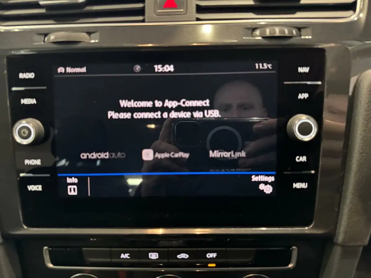 2018-volkswagen-golf-16tdi-se-nav-ss-hatchback-5d-big-22