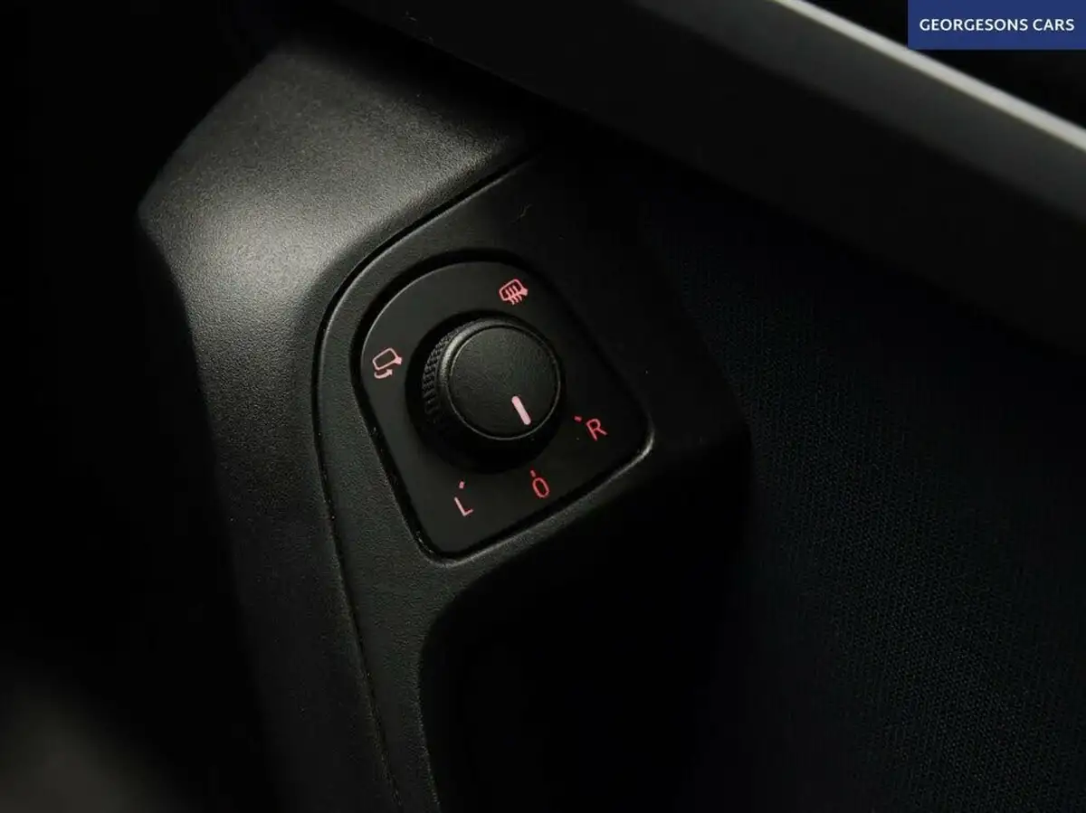 2020-seat-ateca-15-tsi-evo-se-technology-ss-dsg-big-40