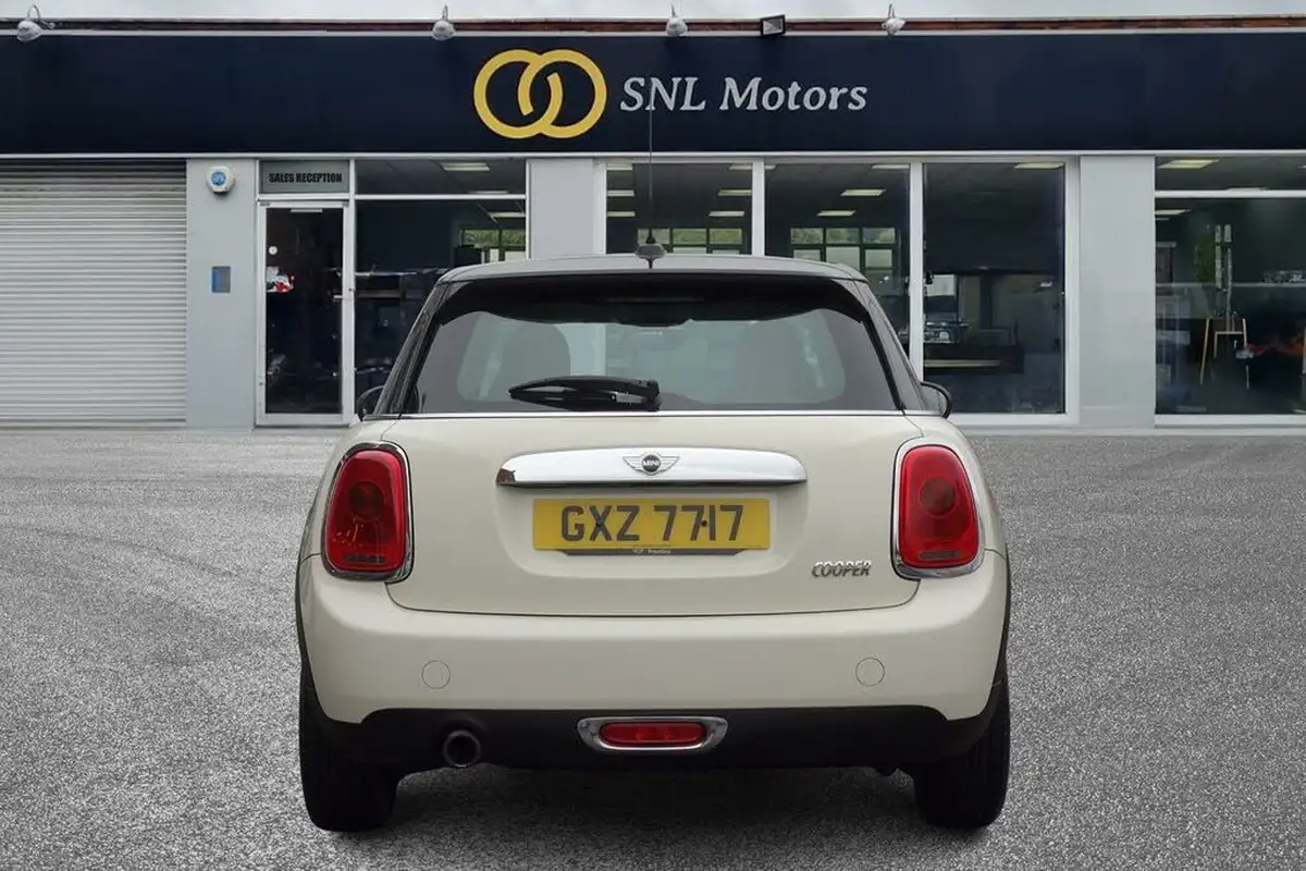 2014-mini-cooper-15-cooper-5d-big-8