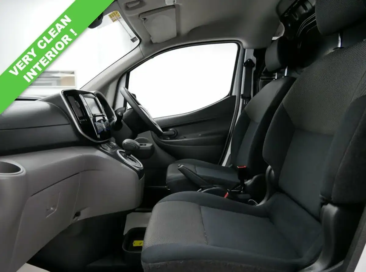 2021-nissan-env200-e-tekna-rapid-panel-van-big-5