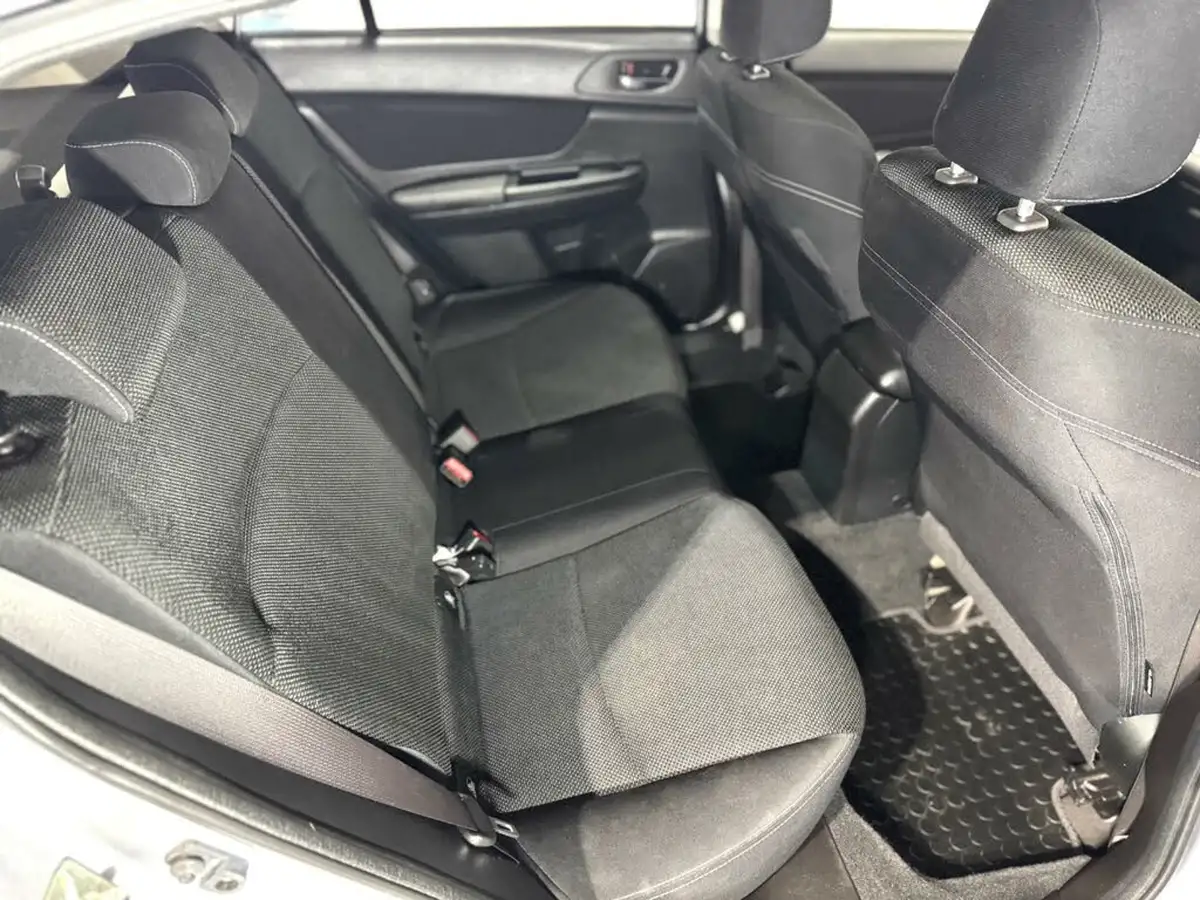 2013-subaru-xv-20i-se-big-16