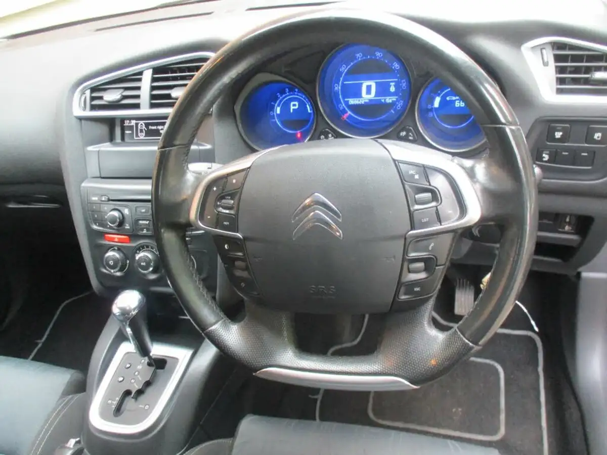 2012-citroen-c4-16-vtr-auto-big-31
