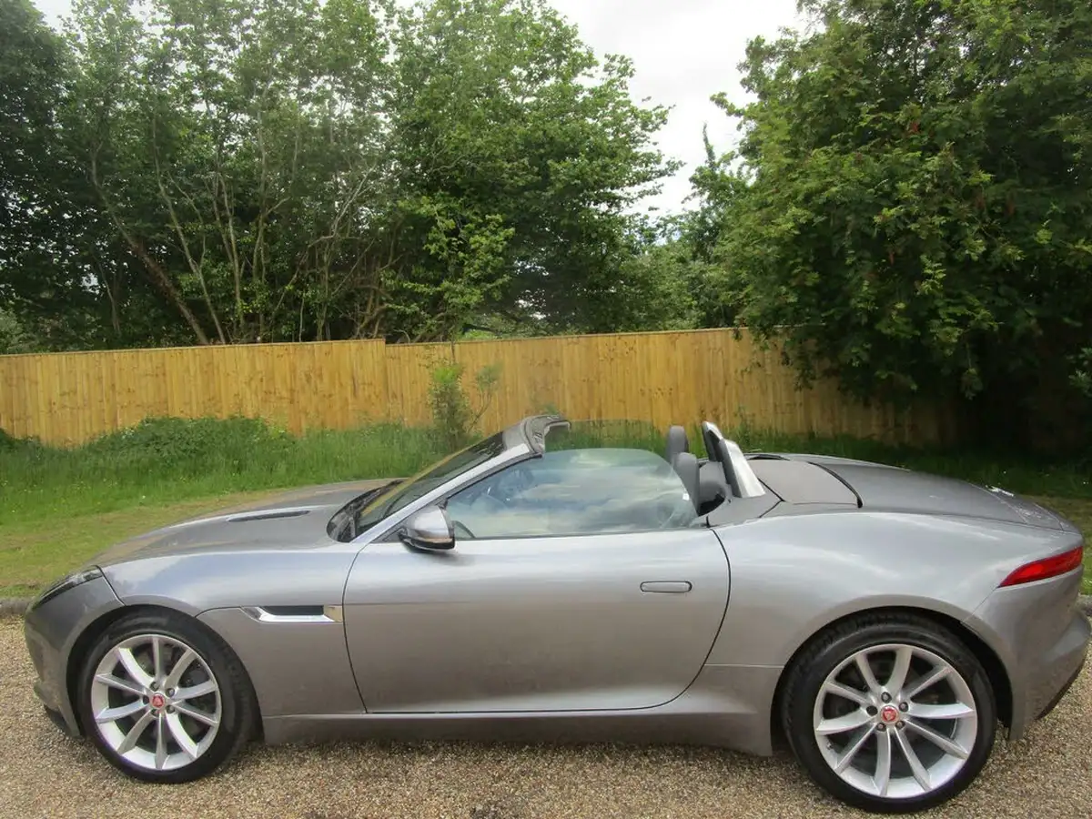 2014-jaguar-f-type-30-s-convertible-quickshift-big-19