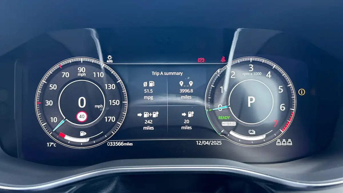 2021-jaguar-f-pace-20-p400e-s-big-20
