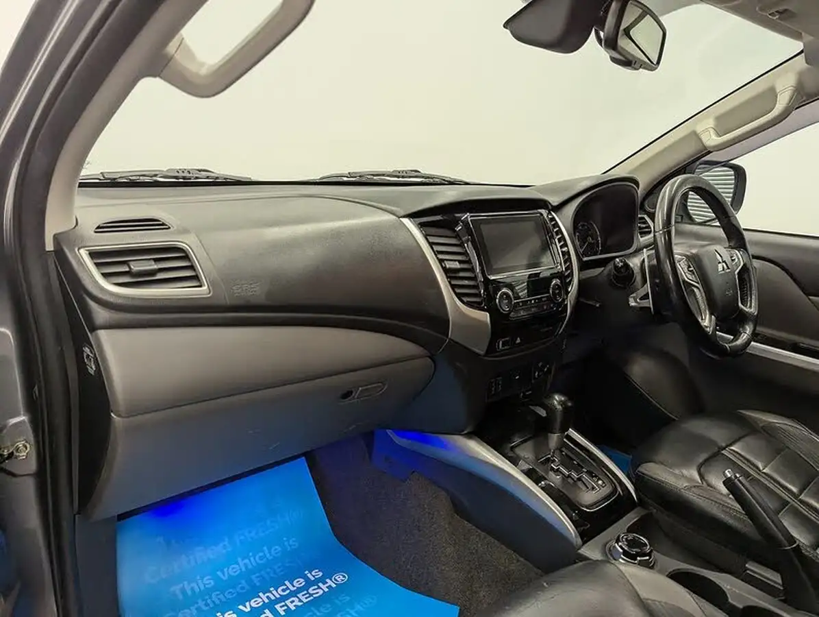 2018-mitsubishi-l200-24di-d-barbarian-sda-auto-big-16