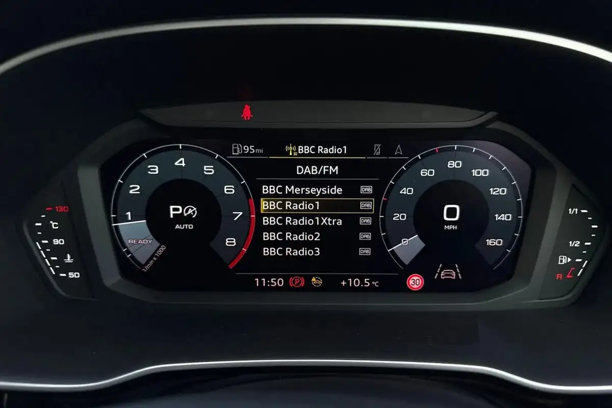 2023-audi-q3-15-35-tfsi-black-edition-cod-sportback-s-tronic-big-46