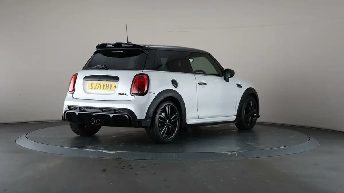 2021-mini-cooper-20-cooper-s-sport-hatchback-3d-big-58