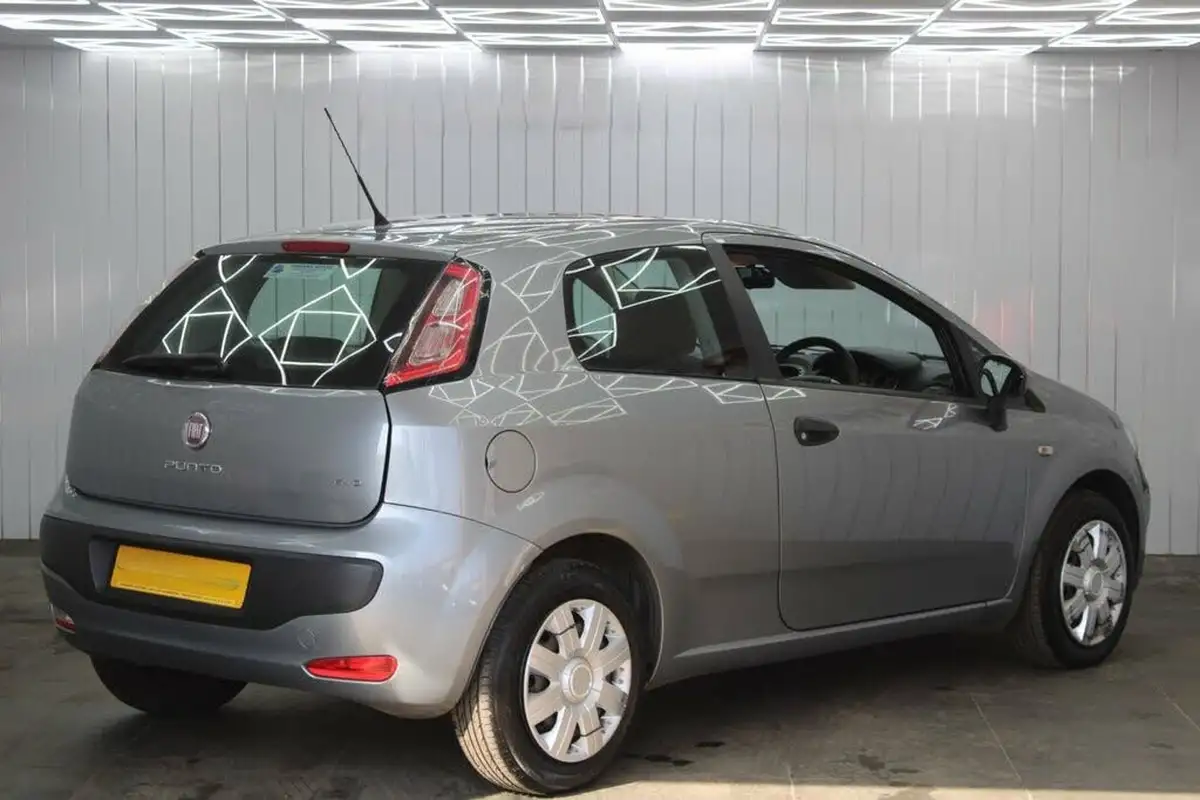 2011-fiat-punto-evo-12-active-3d-big-2