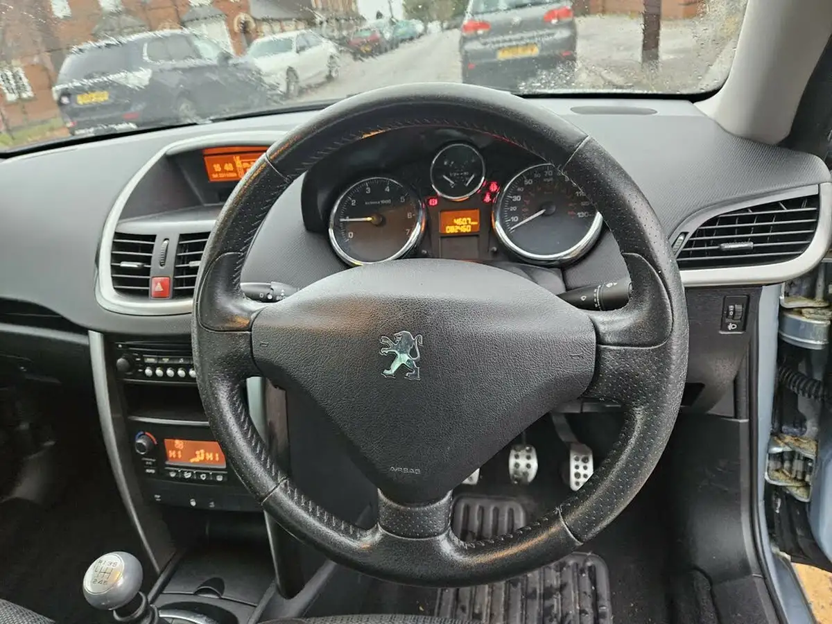 2012-peugeot-207-cc-16td-gt-big-21
