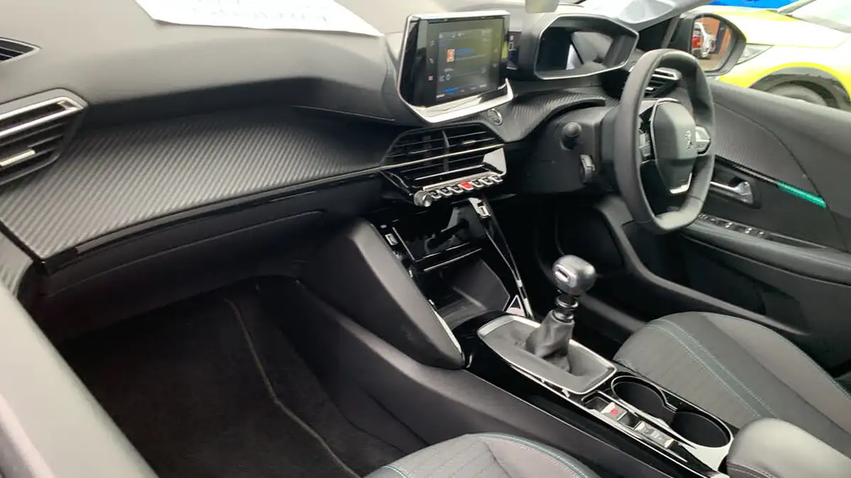 2022-peugeot-208-12-puretech-allure-premium-100bhp-big-11