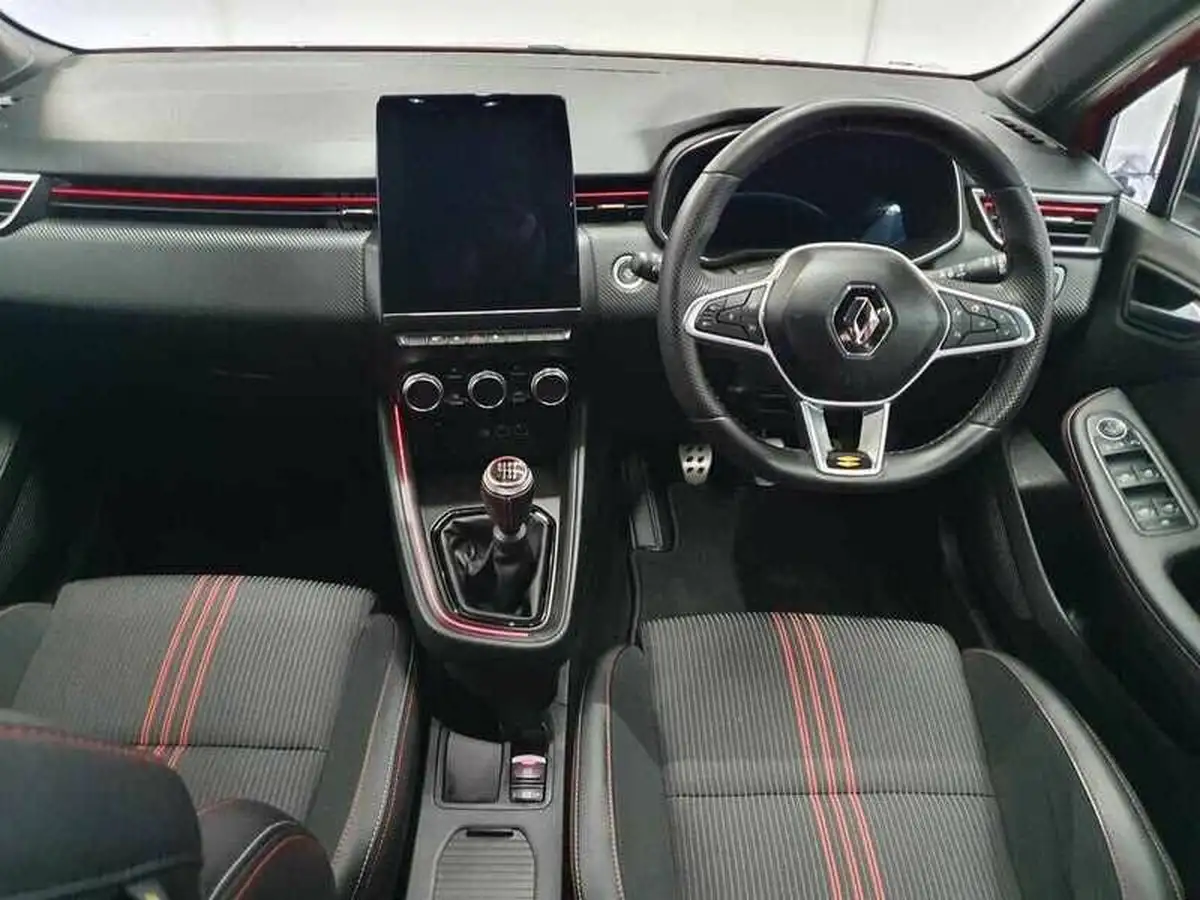 2023-renault-clio-10-tce-rs-line-big-10