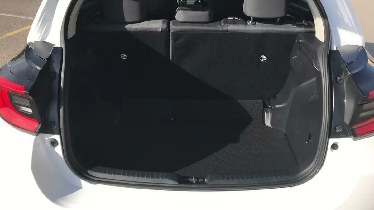 2022-toyota-yaris-15-vvt-i-design-big-13