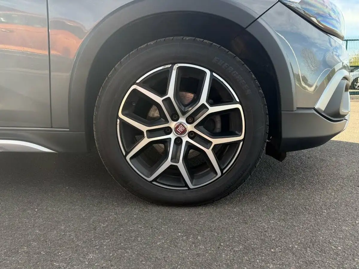 2021-fiat-tipo-10-cross-big-10