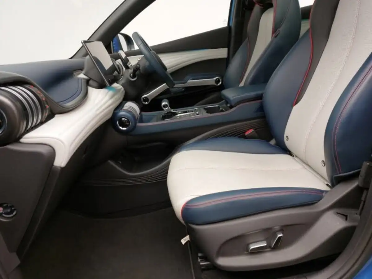 2023-byd-atto-3-e-active-big-4